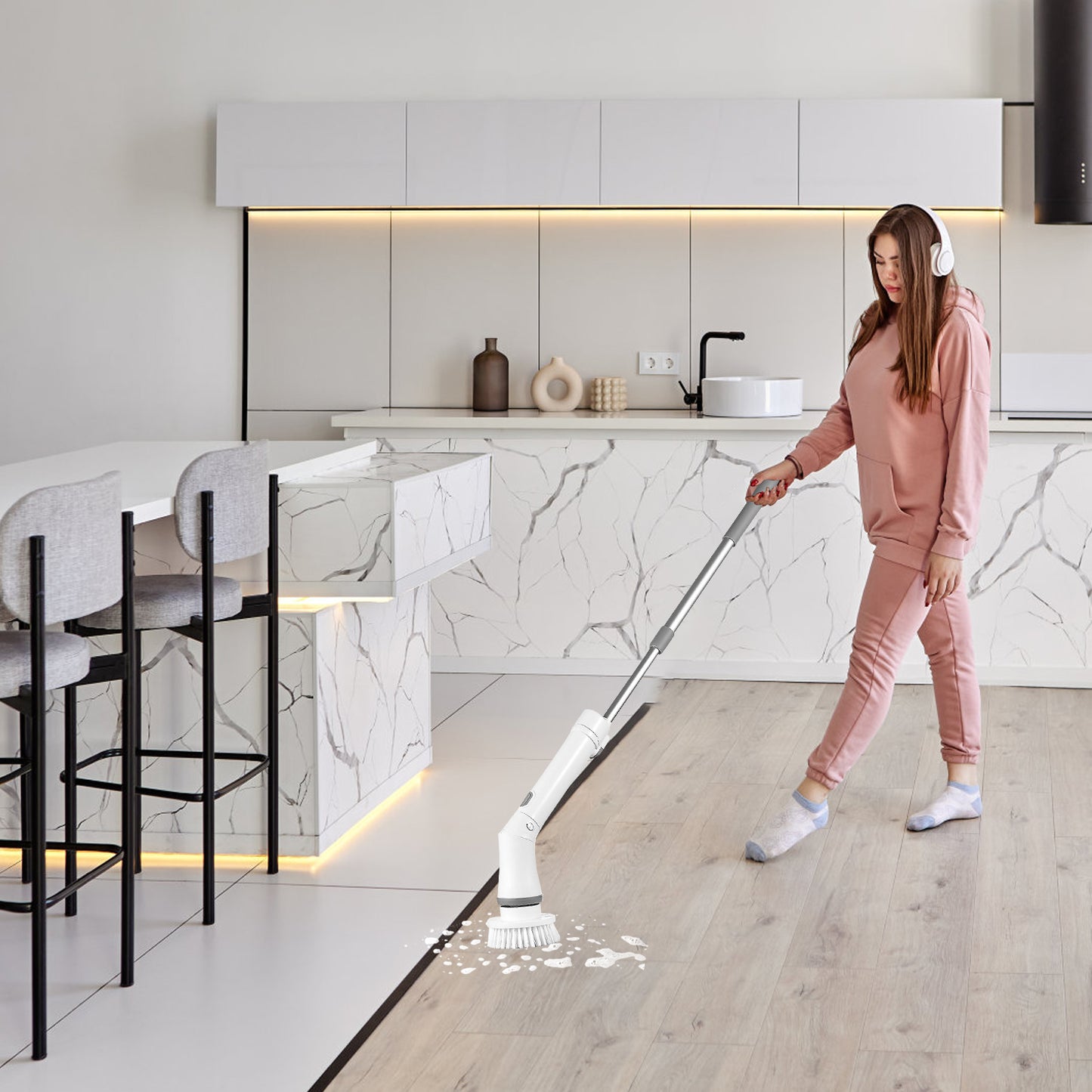 Electric spin scrubber